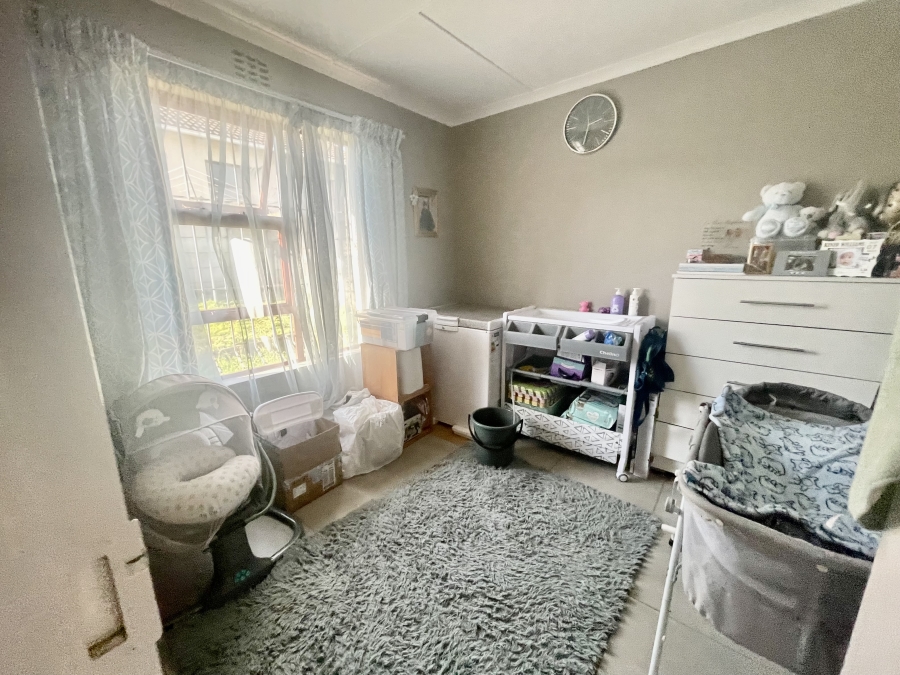 2 Bedroom Property for Sale in Nahoon Valley Park Eastern Cape